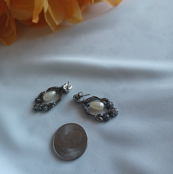 Silver / Pearl Brooch and Earrings - Picture 5 of 5